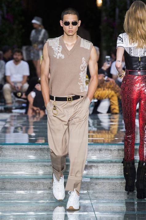 versace estate 2019|Gli uomini senza regole di Donatella Versace .